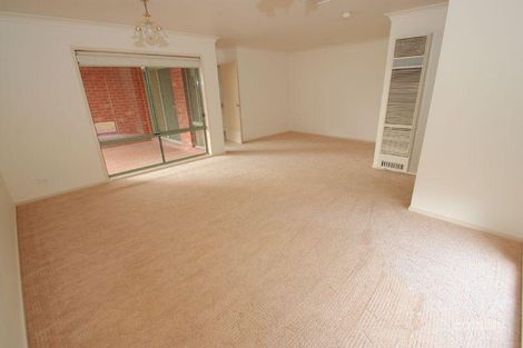 Property photo of 15 Bourkelands Drive Bourkelands NSW 2650