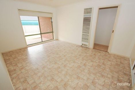 Property photo of 15 Bourkelands Drive Bourkelands NSW 2650