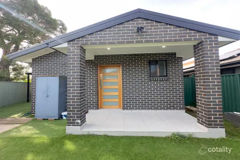 15 Hawthorn St, St Johns Park, NSW 2176