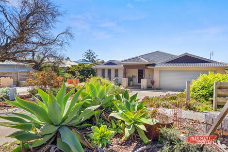 20 Bayview Ave, Surf Beach, VIC 3922