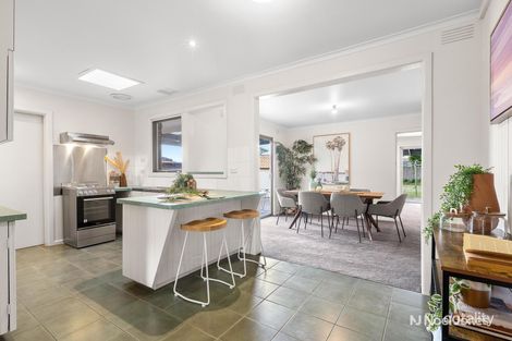 Property photo of 33 Lemon Grove Nunawading VIC 3131