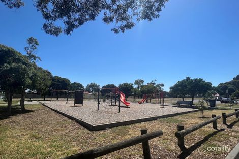 15 Tanglewood St, Kings Park, VIC 3021