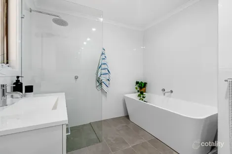 Property photo of 33 Illalong Crescent Munno Para SA 5115