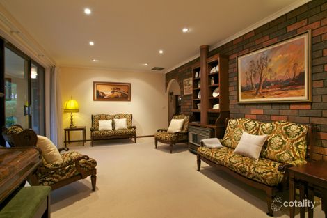 Property photo of 3 Windarra Court Belair SA 5052