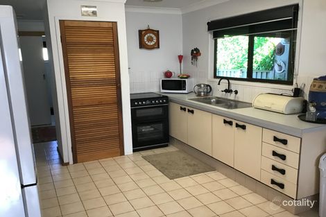 Property photo of 21 Mareela Street Coochiemudlo Island QLD 4184