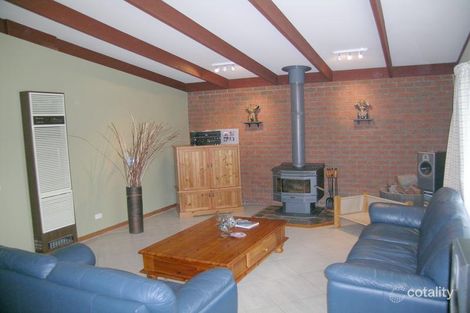 Property photo of 186 Dandelion Drive Rowville VIC 3178