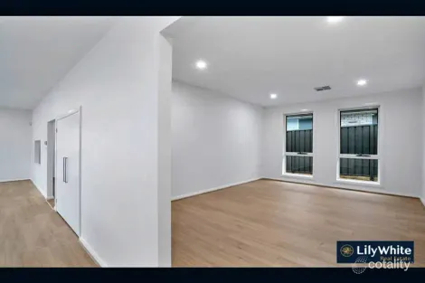 Property photo of 93 Storyteller Parkway Gables NSW 2765