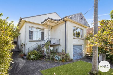 196 GLADSTONE AVE, CONISTON, NSW 2500