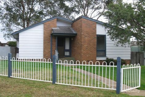 Property photo of 4 Eurabbie Place Macquarie Fields NSW 2564