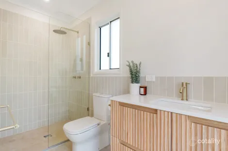 Property photo of 21 Canterbury Road Emerald QLD 4720