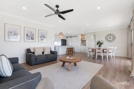 Property photo of 21 Canterbury Road Emerald QLD 4720