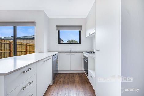 6 Gordal Ct, Lynbrook, VIC 3975