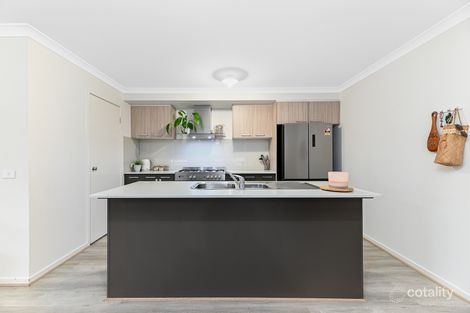 Property photo of 32 Bona Vista Rise Clyde VIC 3978