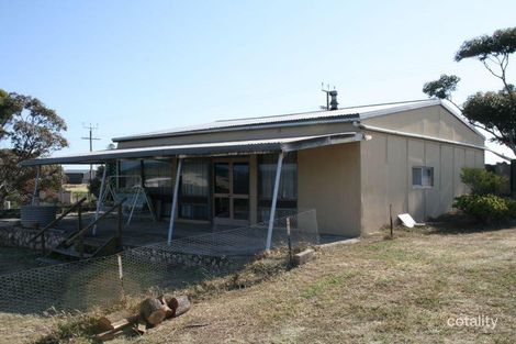 Property photo of 8 Brown Road James Well SA 5571