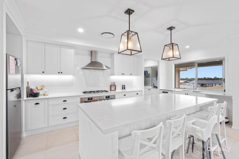 Property photo of 35 Gloucester Drive Deebing Heights QLD 4306