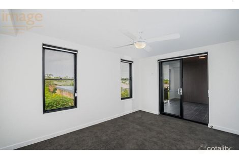 Property photo of 408/133 Clarence Road Indooroopilly QLD 4068