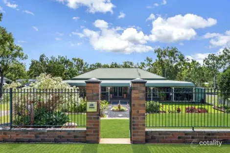 Property photo of 697-699 Bayswater Road Mount Louisa QLD 4814