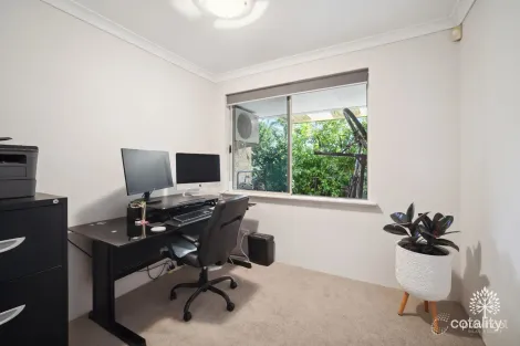 Property photo of 10 Rootes Road Lesmurdie WA 6076