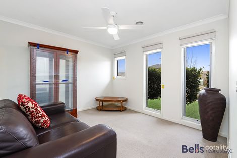 Property photo of 44 Zodiac Way Fraser Rise VIC 3336
