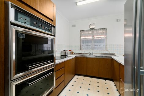 9 Sedgeford Rd, Myrtle Bank, SA 5064