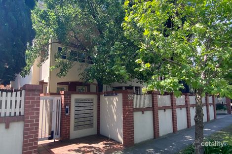 Property photo of 205/323 Dandenong Road Prahran VIC 3181