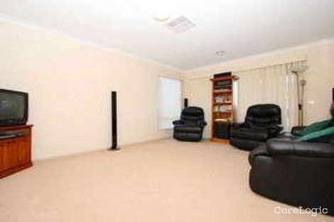 Property photo of 12 Addicott Way Taylors Hill VIC 3037