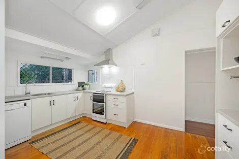 Property photo of 5 Crauford Street West End QLD 4810