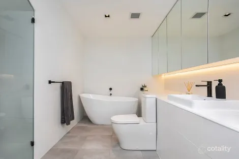 Property photo of 2/2A Gilbert Street Manly NSW 2095