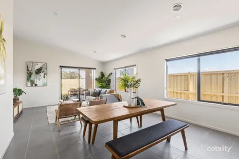 Property photo of 63 Botany Circuit Mount Duneed VIC 3217