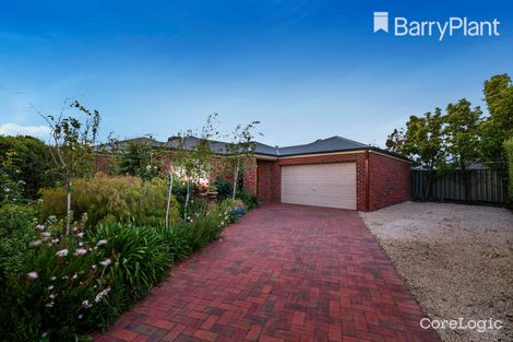 Property photo of 5 Radiata Close Manor Lakes VIC 3024