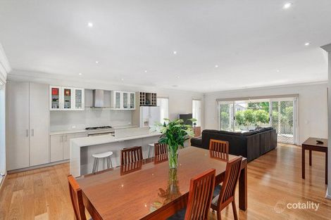 Property photo of 2 Gardner Mews Burwood VIC 3125