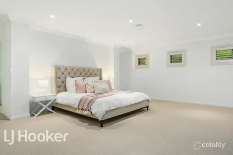 Property photo of 15 Harben Vale Circuit Grasmere NSW 2570