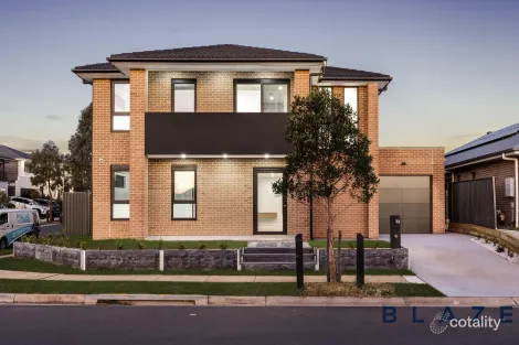 33 Honeymyrtle Ave, Denham Court, NSW 2565