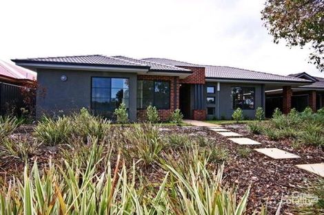 23 Ollave Cct, Aveley, WA 6069