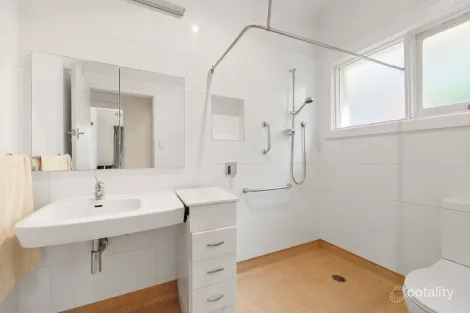 Property photo of 24 Silver Ash Avenue Ashwood VIC 3147