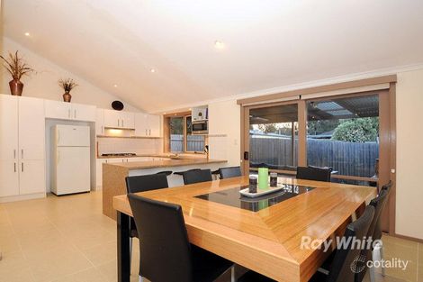 Property photo of 39 Watersedge Close Knoxfield VIC 3180