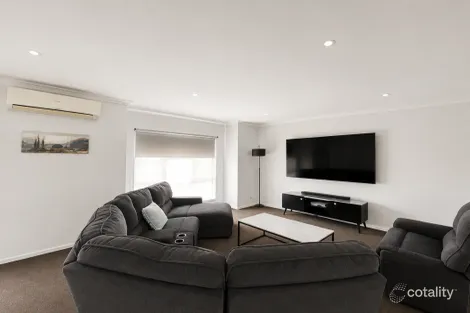Property photo of 14 Martin Place Warrnambool VIC 3280