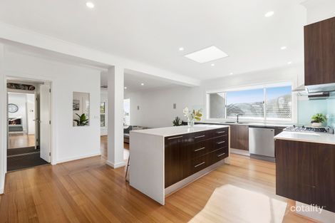 Property photo of 28 Andrew Street Mount Waverley VIC 3149