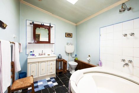 Property photo of 135 Empress Avenue Kingsville VIC 3012