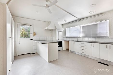 Property photo of 6 Raglan Court Research VIC 3095