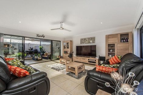 Property photo of 1/7 Silvermaple Street Robina QLD 4226