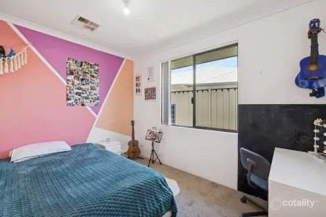 Property photo of 33 Newcombe Way Padbury WA 6025