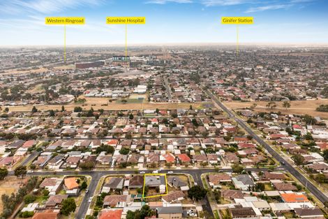 Property photo of 18 Larisa Road St Albans VIC 3021
