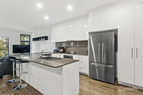 Property photo of 2/12 Nepean Place Albion Park NSW 2527