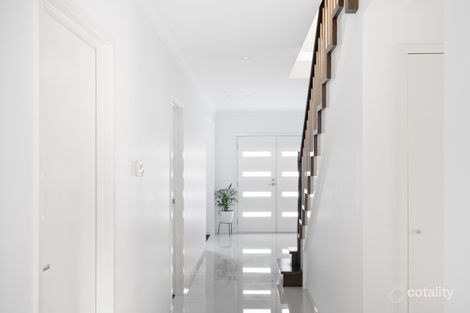 Property photo of 11 Aquatic Drive Werribee South VIC 3030