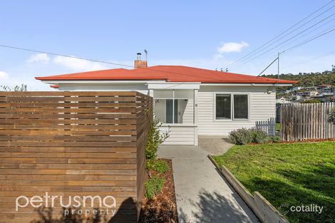Property photo of 8 Rowitta Road Lindisfarne TAS 7015