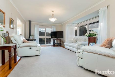 Property photo of 9 Ardlui Drive Newtown VIC 3220