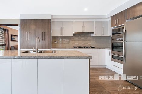 Property photo of 3 Glen Court Hampton Park VIC 3976