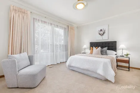 Property photo of 1/2 Narbethong Road Murrumbeena VIC 3163