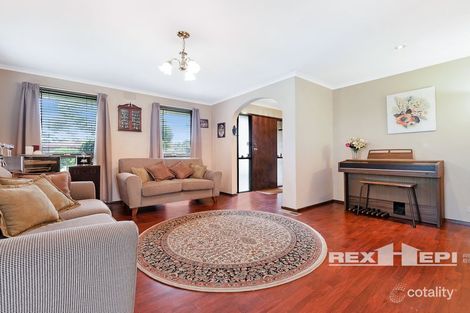 Property photo of 3 Glen Court Hampton Park VIC 3976
